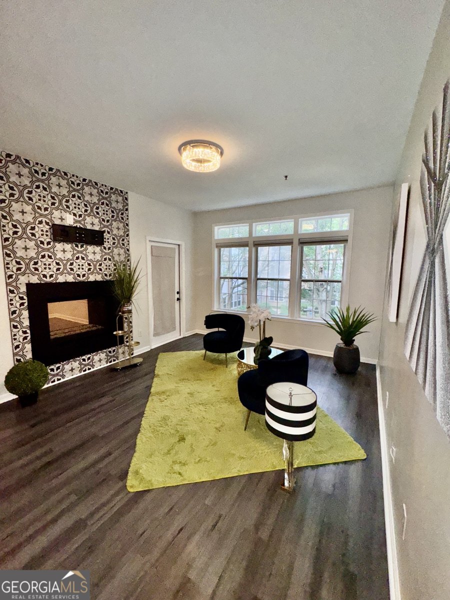 220 Renaissance Parkway Atlanta - 8