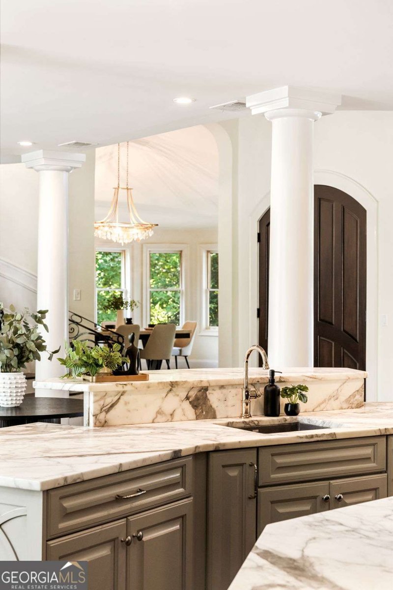3511 Roxboro Road Atlanta - 30