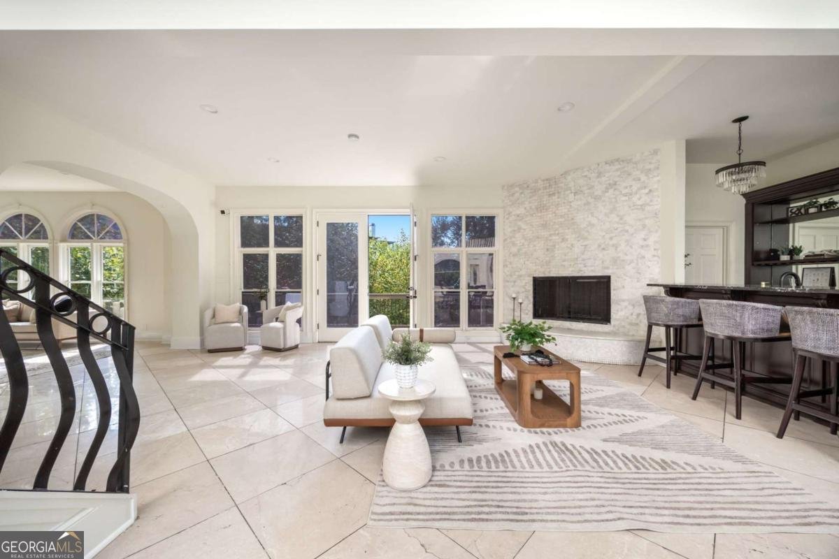 3511 Roxboro Road Atlanta - 51