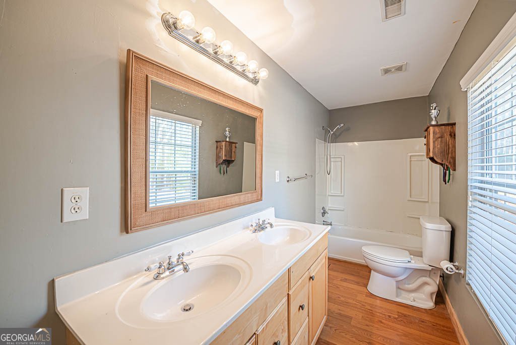 3235 3235 Crestview Drive Cumming - 57