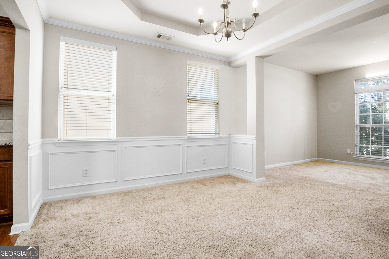 1502 Silver Mist Circle Powder Springs - 1