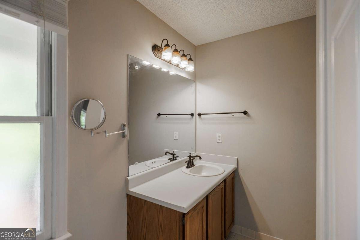 345 Research Drive Athens - 18