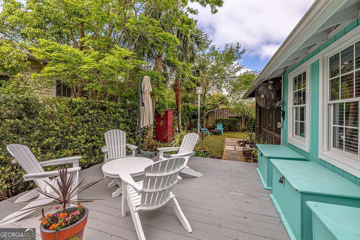 1129 College Street St. Simons - 35