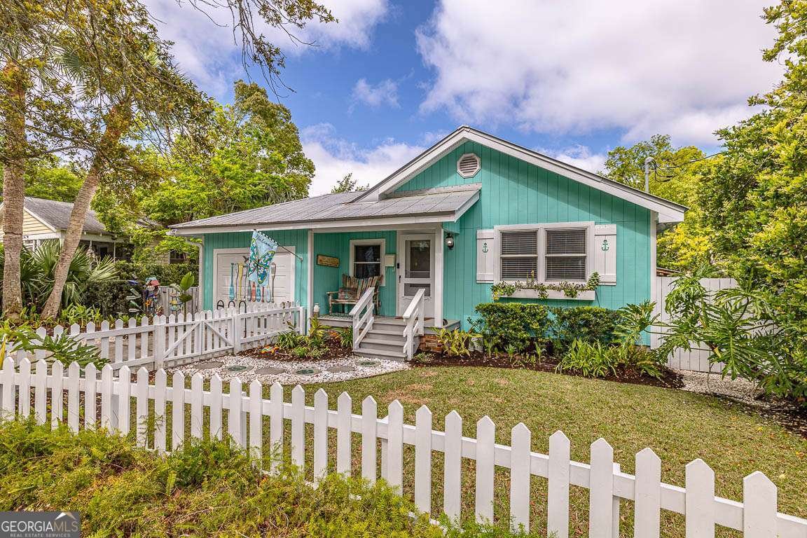 1129 College Street St. Simons - 37
