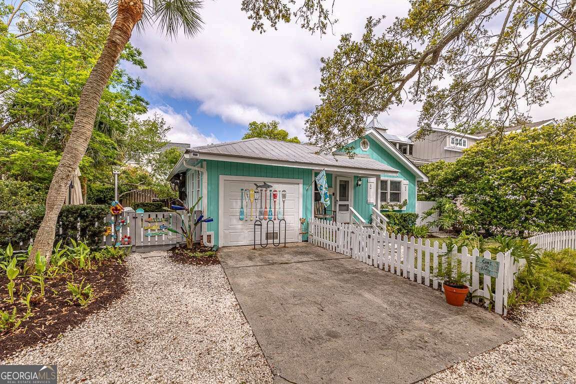 1129 College Street St. Simons - 38