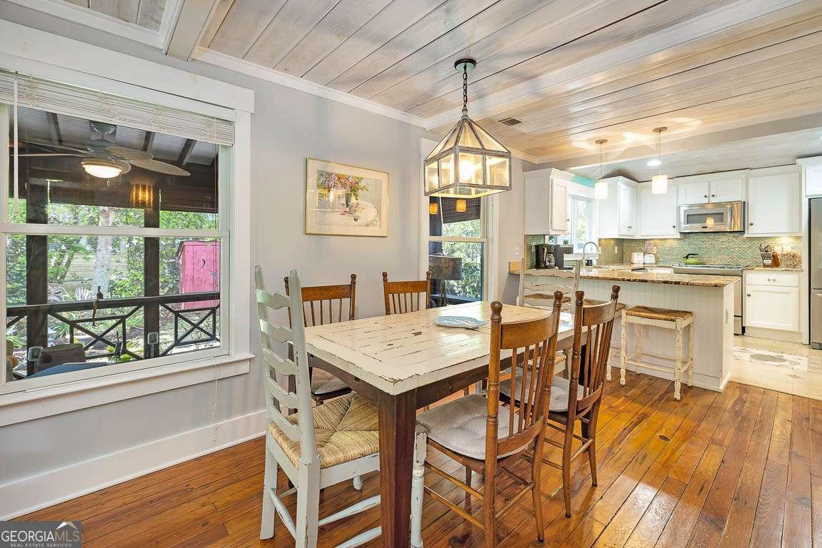 1129 College Street St. Simons - 6