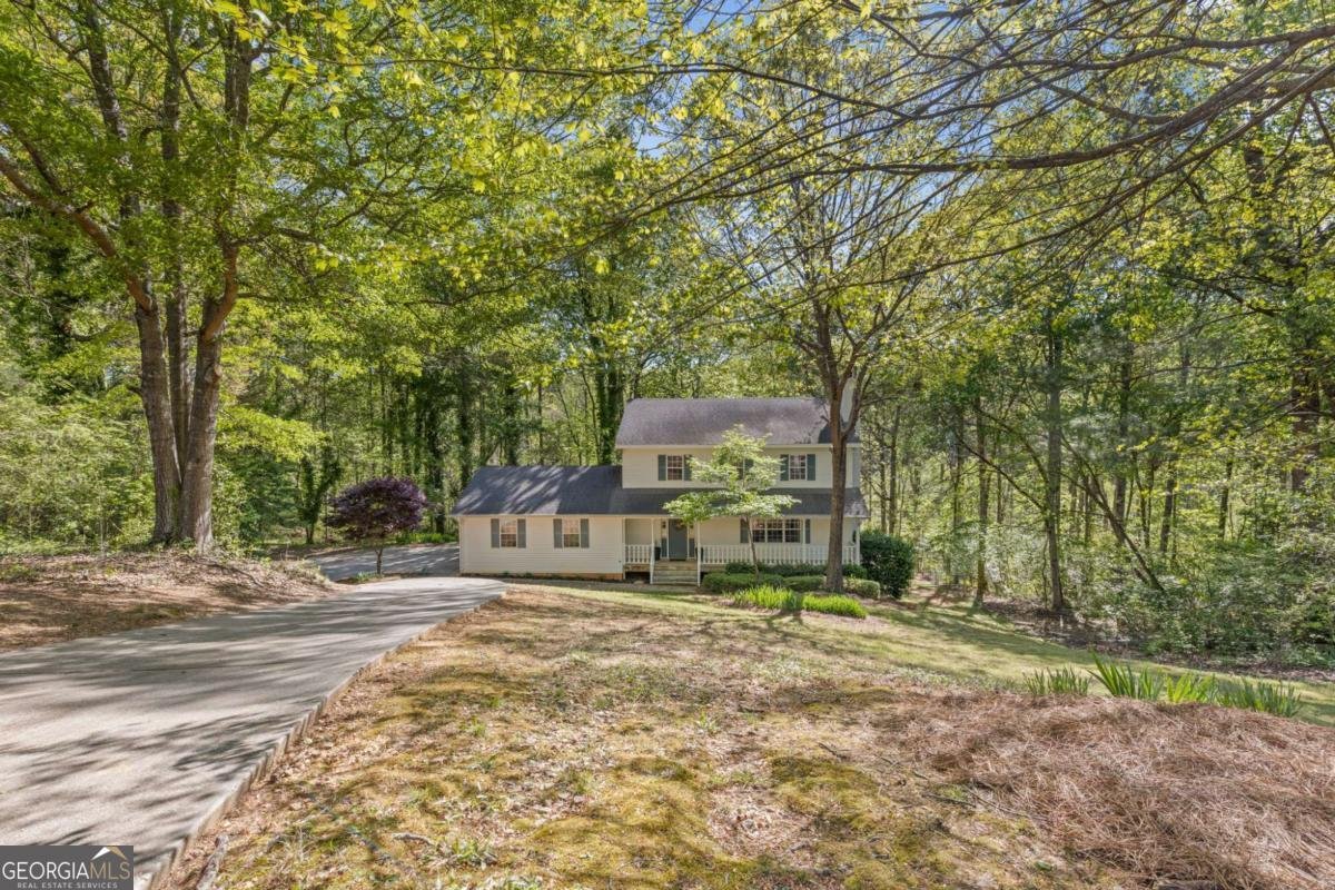 2315 Fisher Drive Loganville - 1