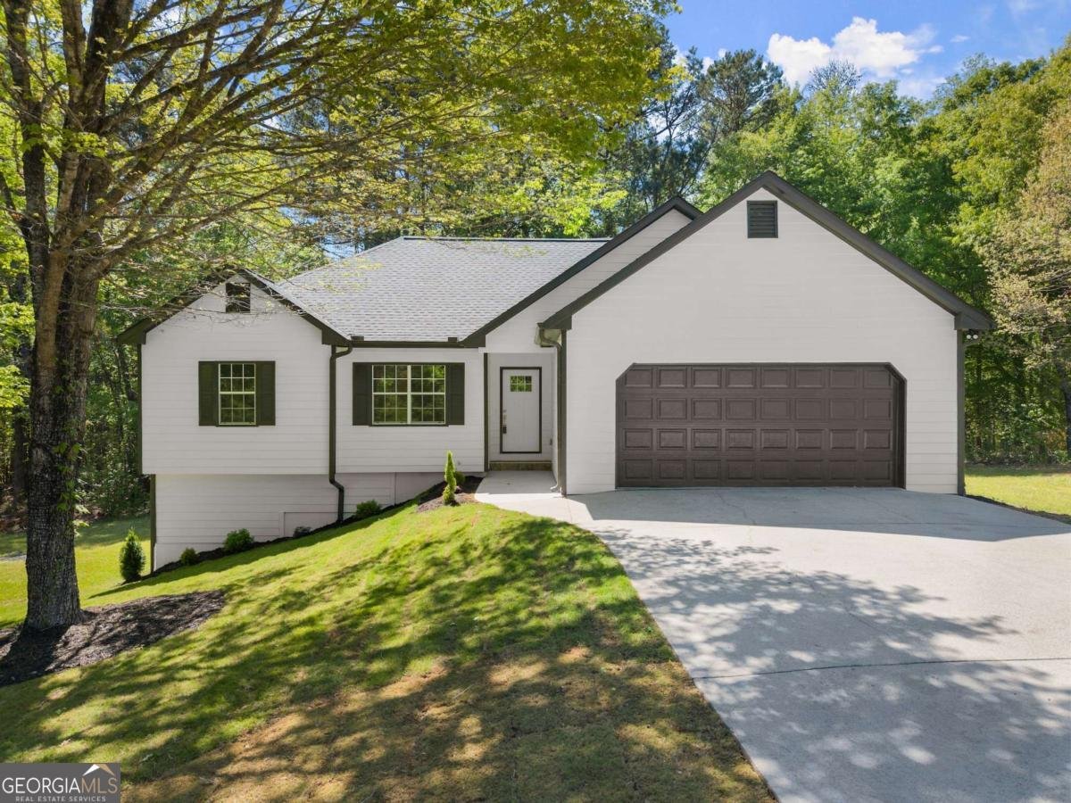 704 Poplar Springs Road Hoschton - 1