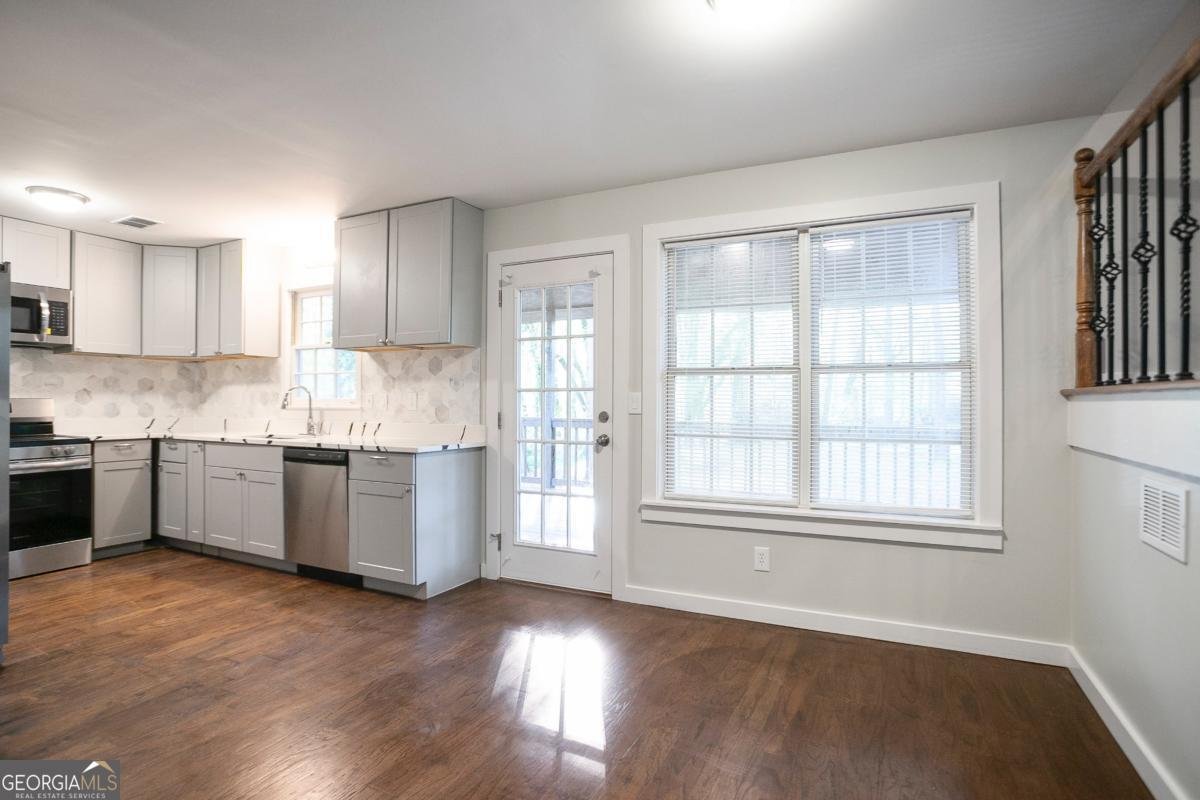 4225 Hidden Meadow Circle Buford - 38