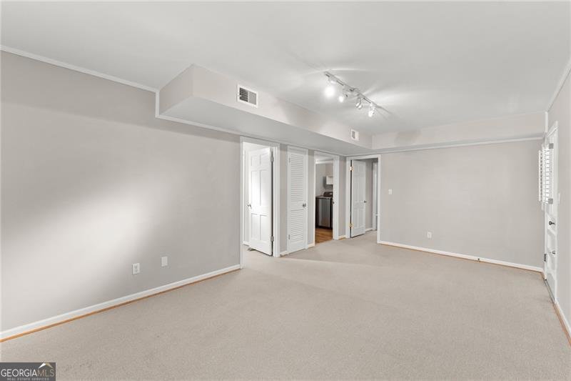 4044 Ashentree Drive Brookhaven - 24