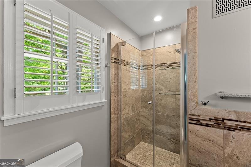 4044 Ashentree Drive Brookhaven - 35