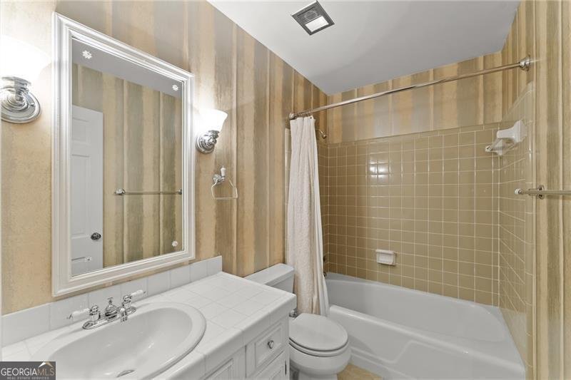 4044 Ashentree Drive Brookhaven - 36