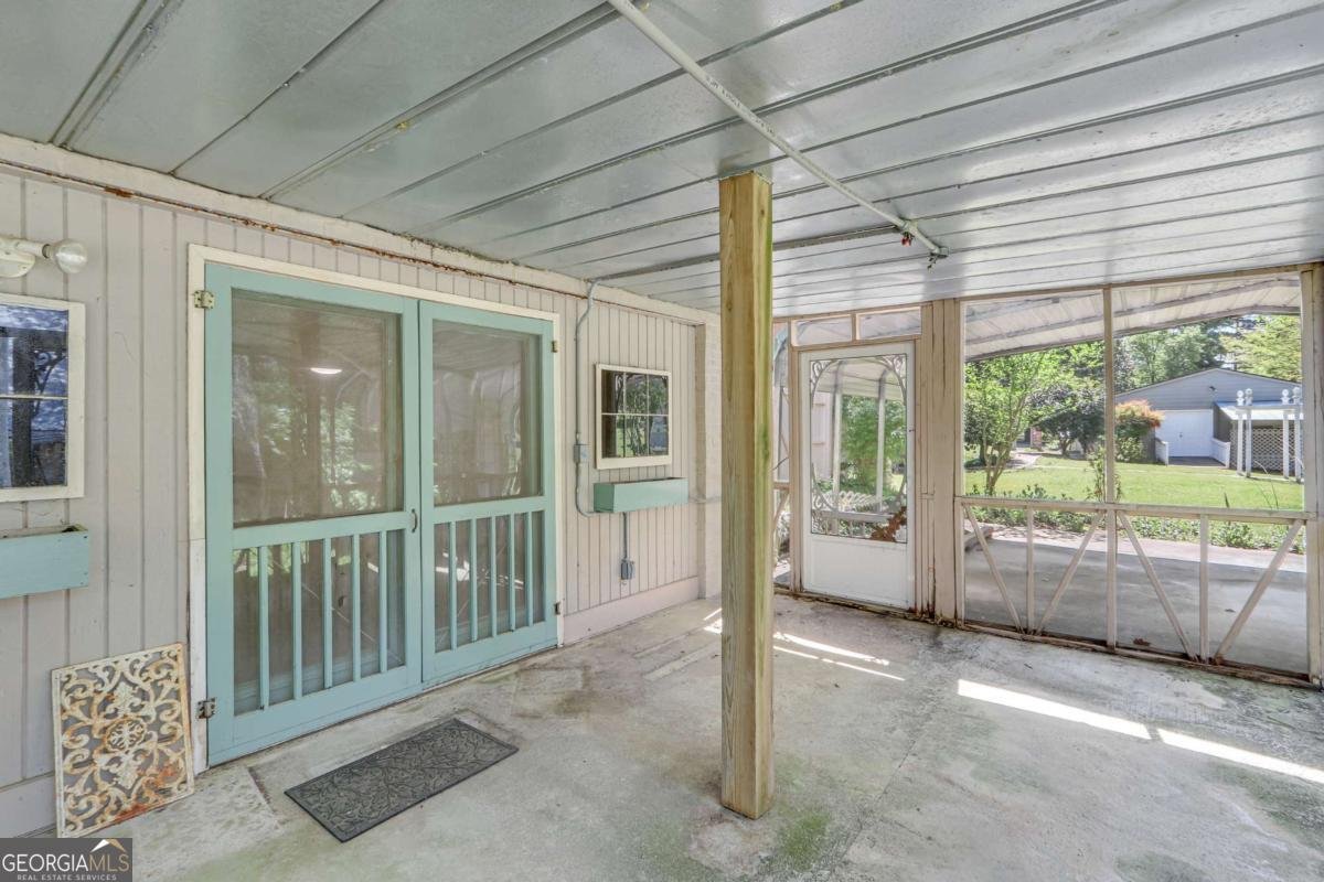 1631 Riverside Drive Gainesville - 24