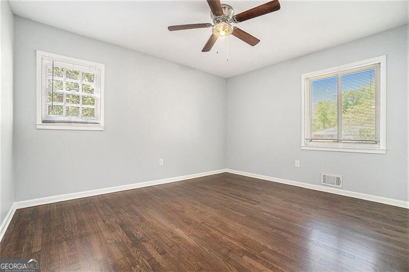 2804 CAROLYN Drive Smyrna - 11