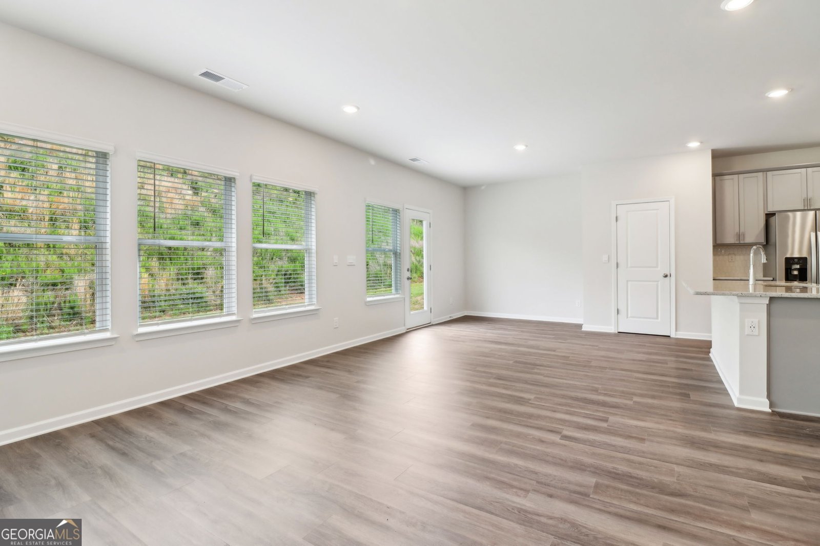2762 Aralynn Way College Park - 12