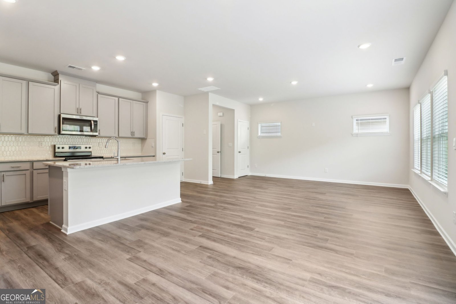 2762 Aralynn Way College Park - 16