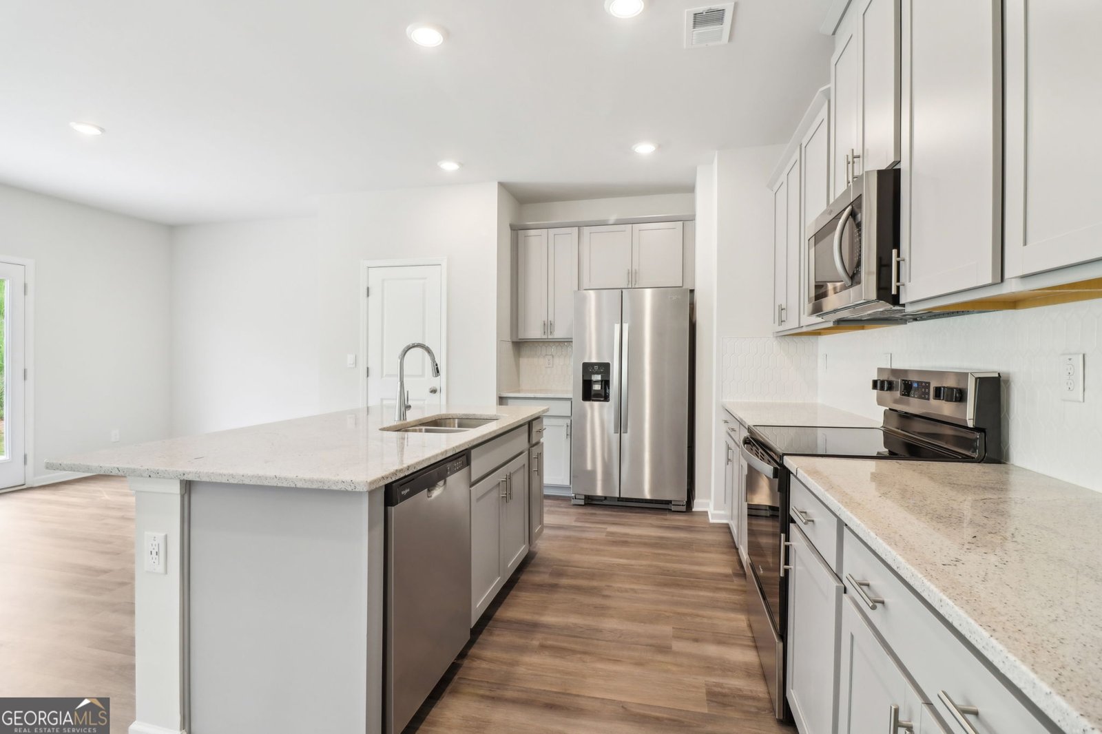 2762 Aralynn Way College Park - 17