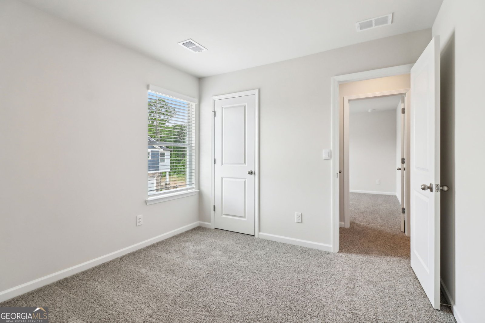 2762 Aralynn Way College Park - 33