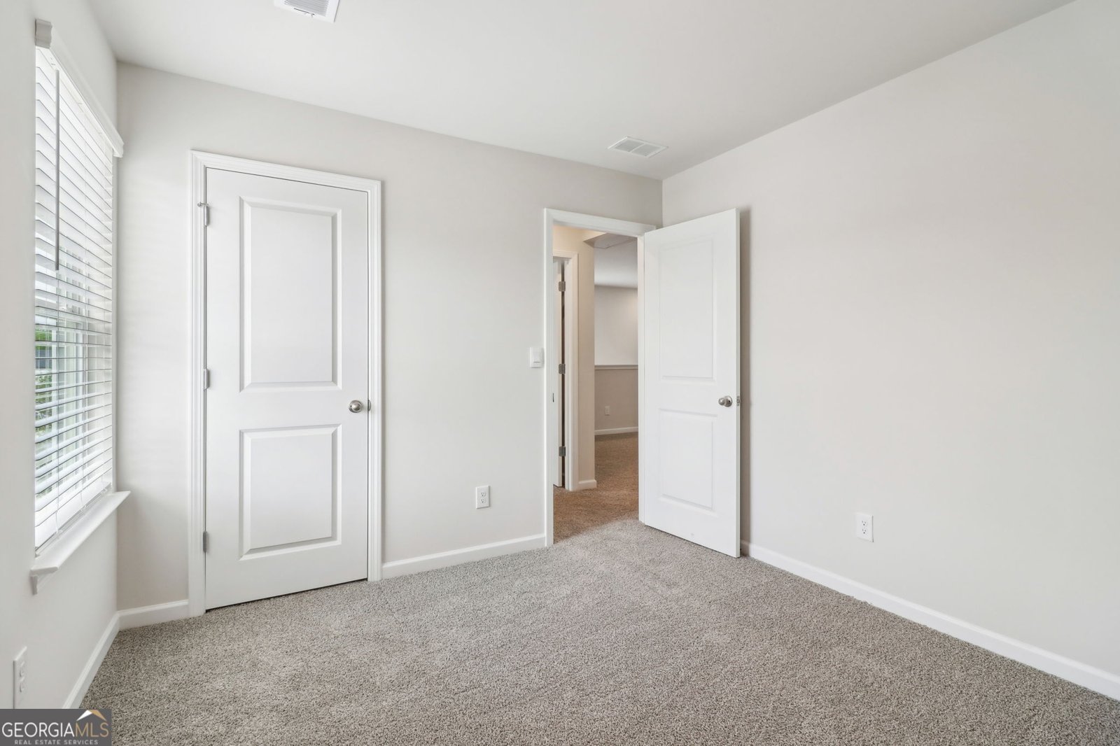 2762 Aralynn Way College Park - 34