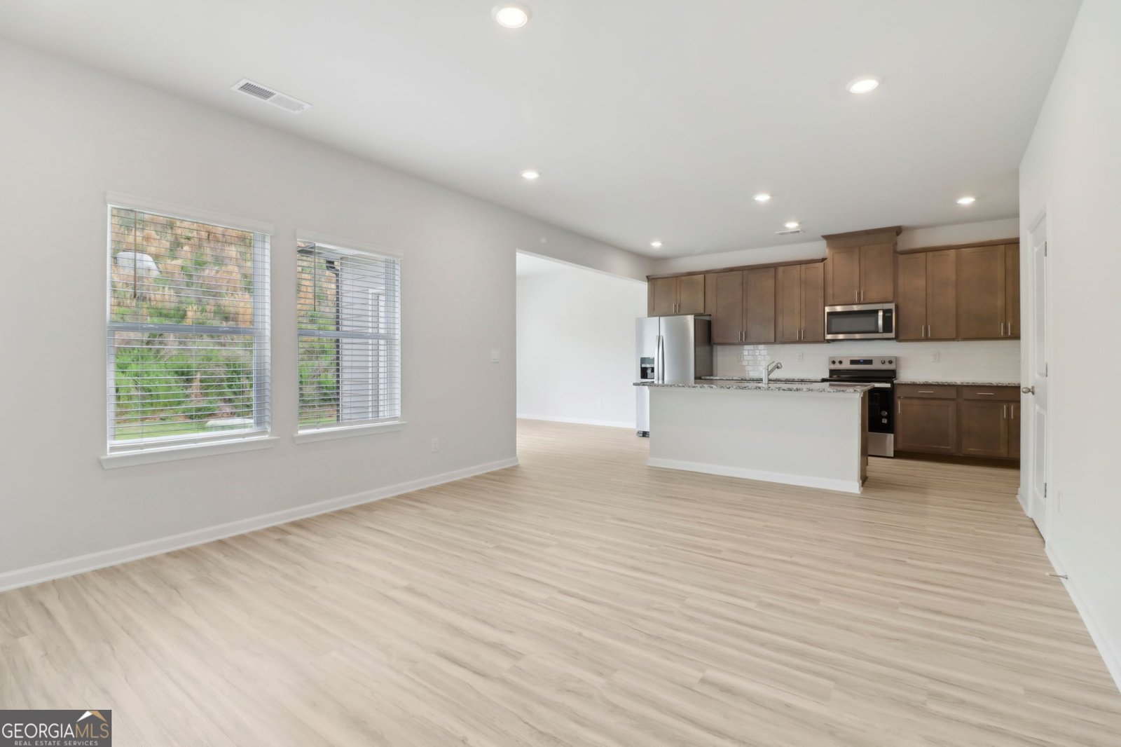 2764 Aralynn Way College Park - 6