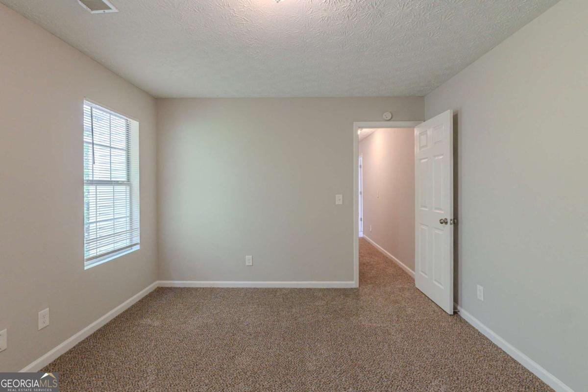 6205 Leverett Drive Lithonia - 23