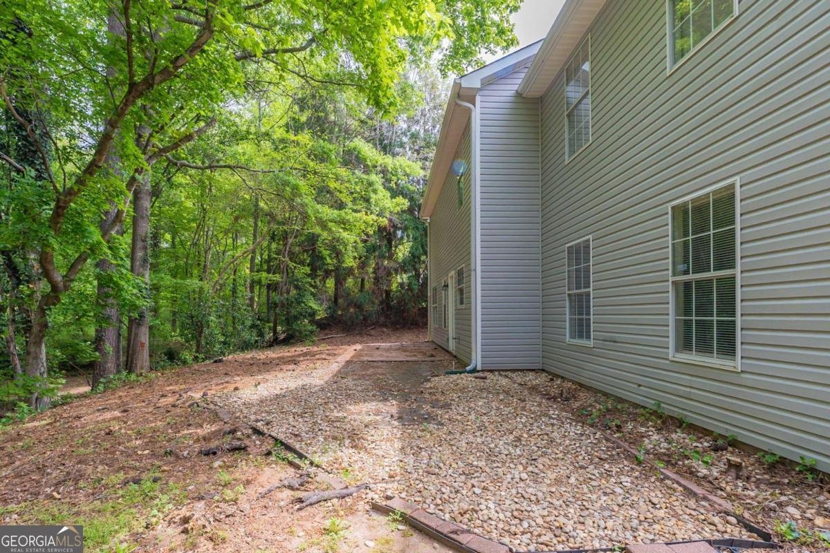 6205 Leverett Drive Lithonia - 27