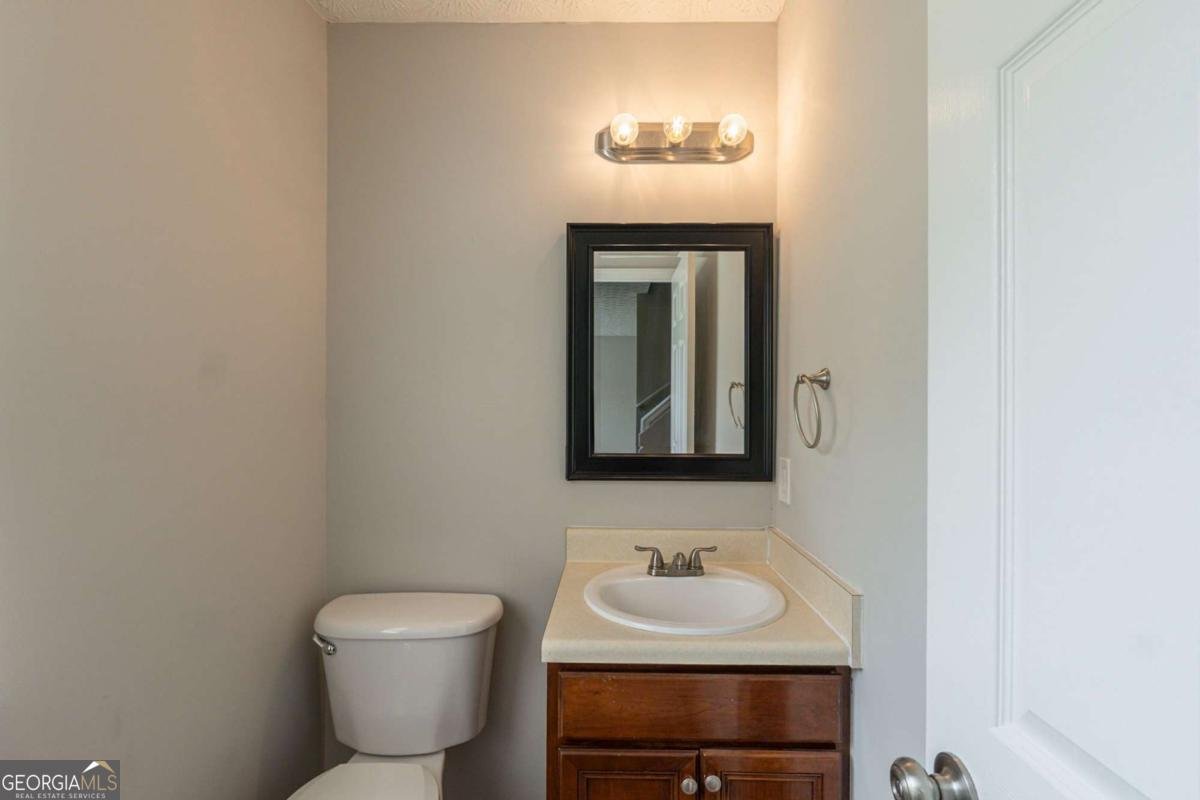 6205 Leverett Drive Lithonia - 8