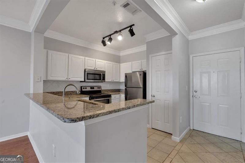 1850 COTILLION Drive Dunwoody - 14