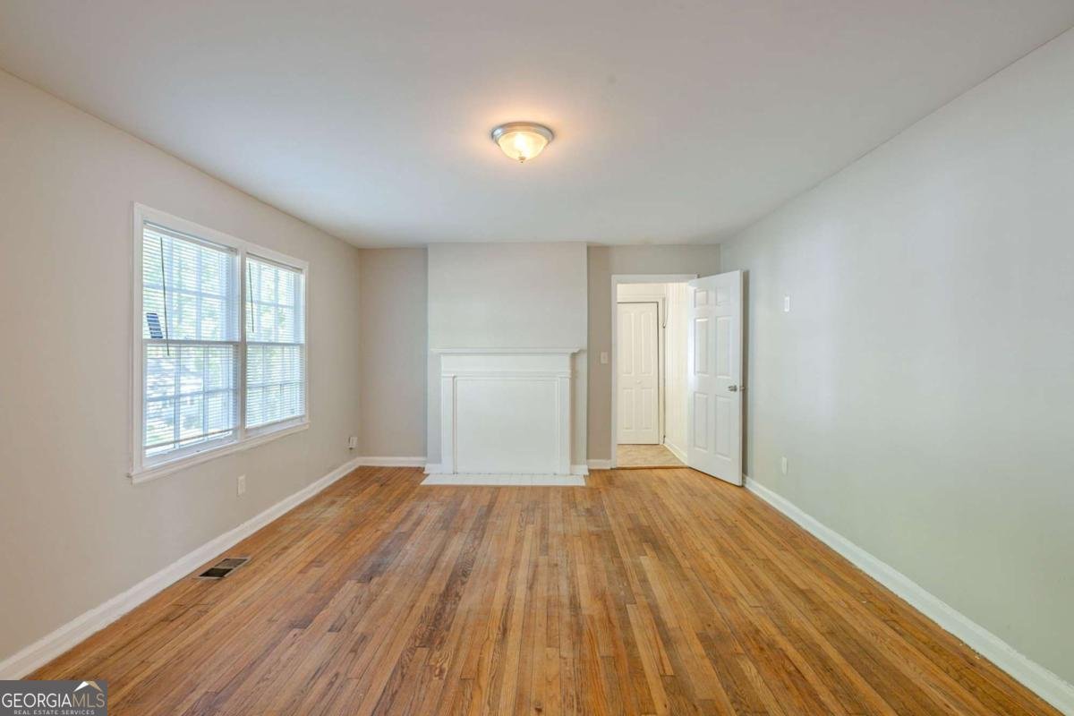 1328 Lockhaven Circle Atlanta - 3