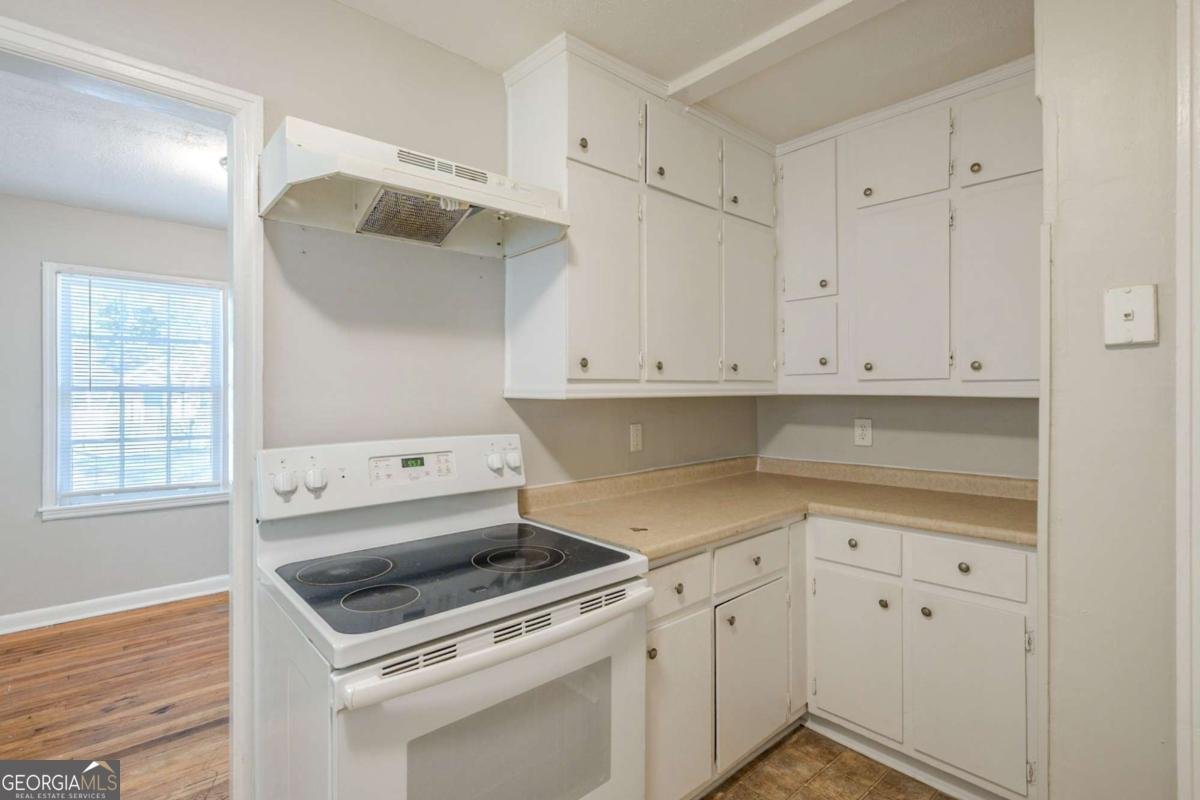 1328 Lockhaven Circle Atlanta - 8