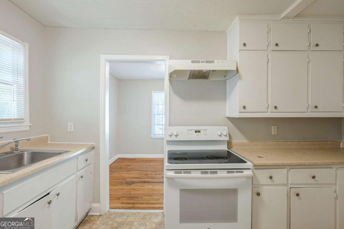1328 Lockhaven Circle Atlanta - 9