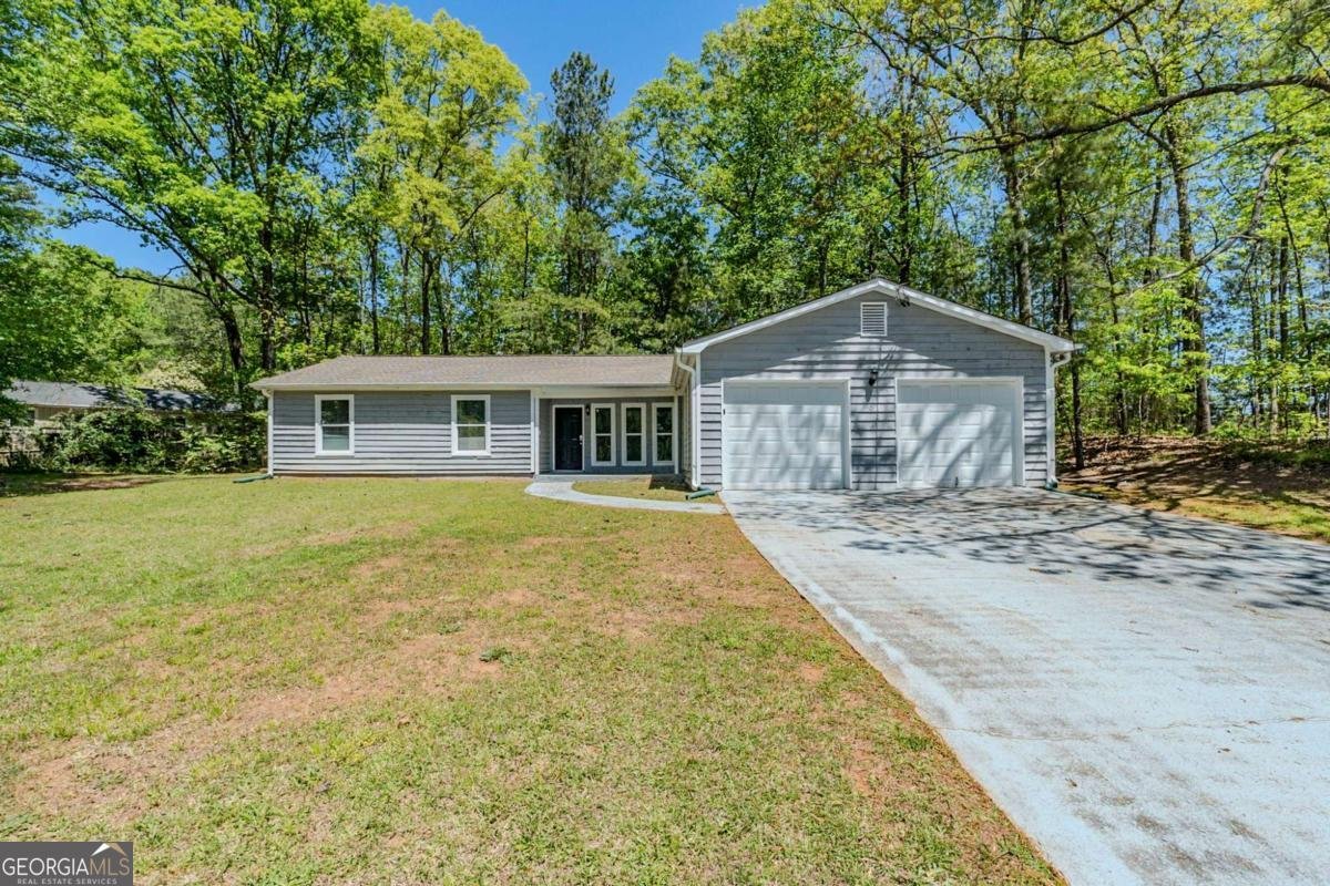 1665 Dunbarton Drive Lithonia - 1