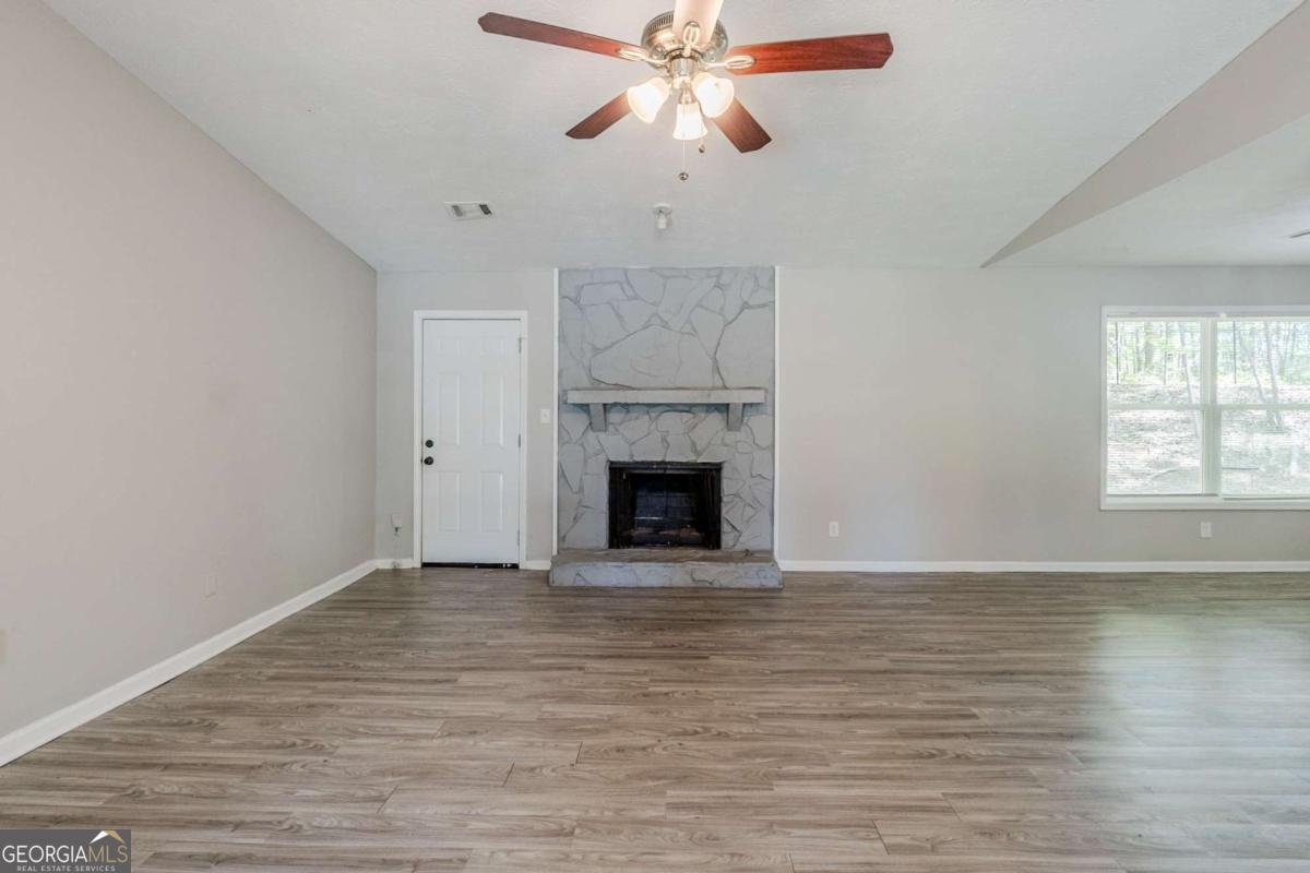 1665 Dunbarton Drive Lithonia - 2