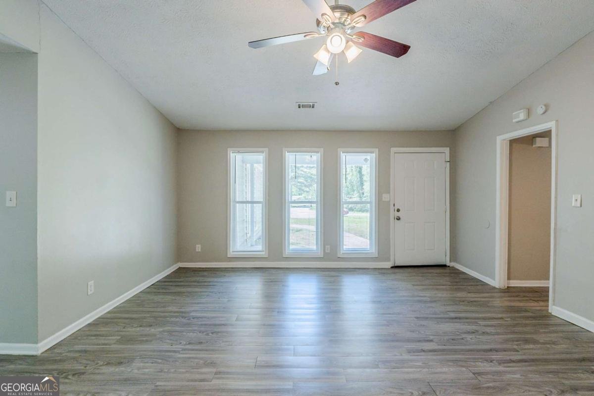1665 Dunbarton Drive Lithonia - 3