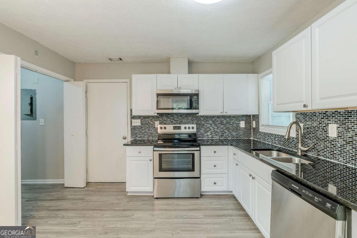 1665 Dunbarton Drive Lithonia - 6