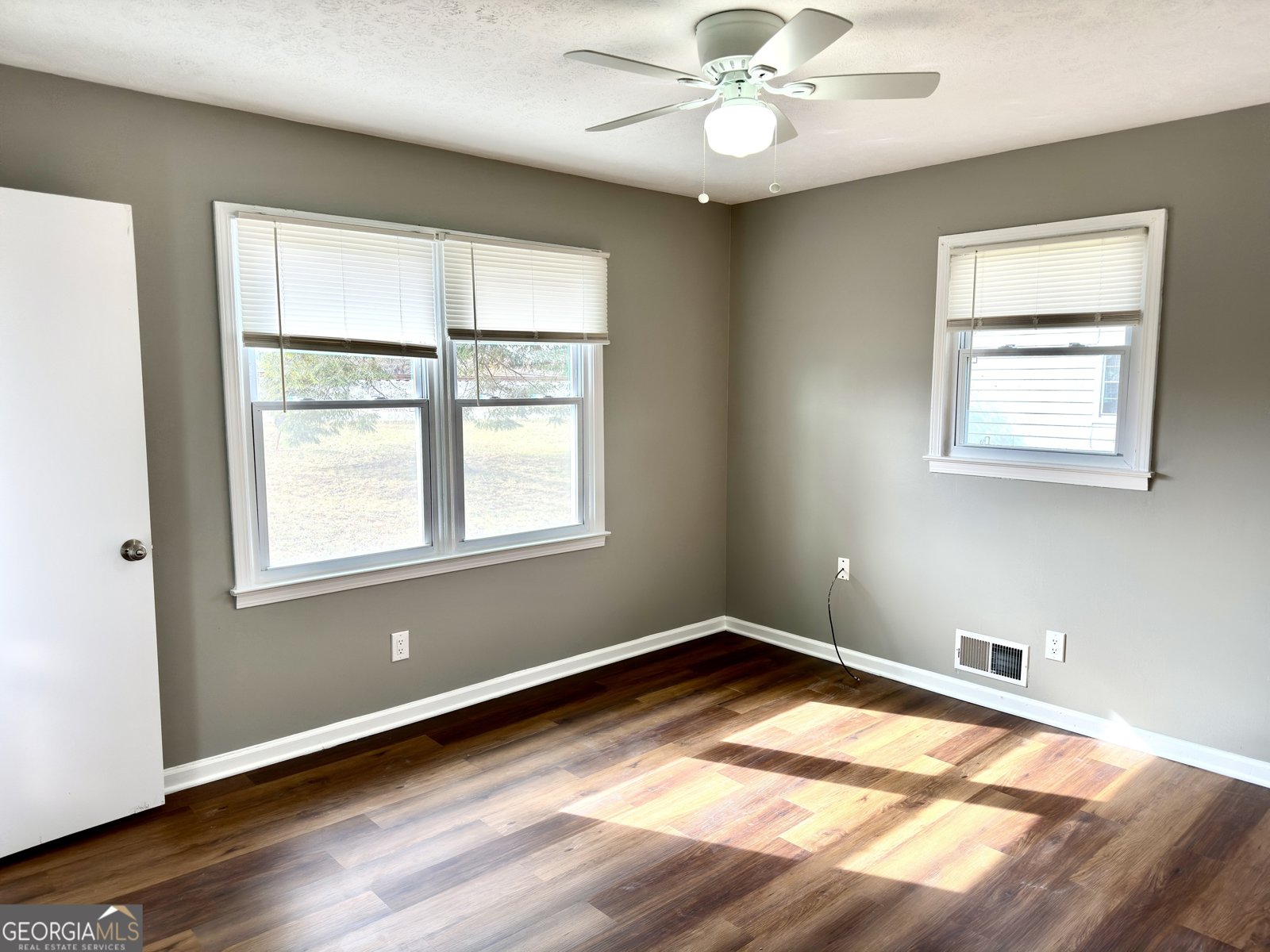 1277 4th Avenue Auburn - 3