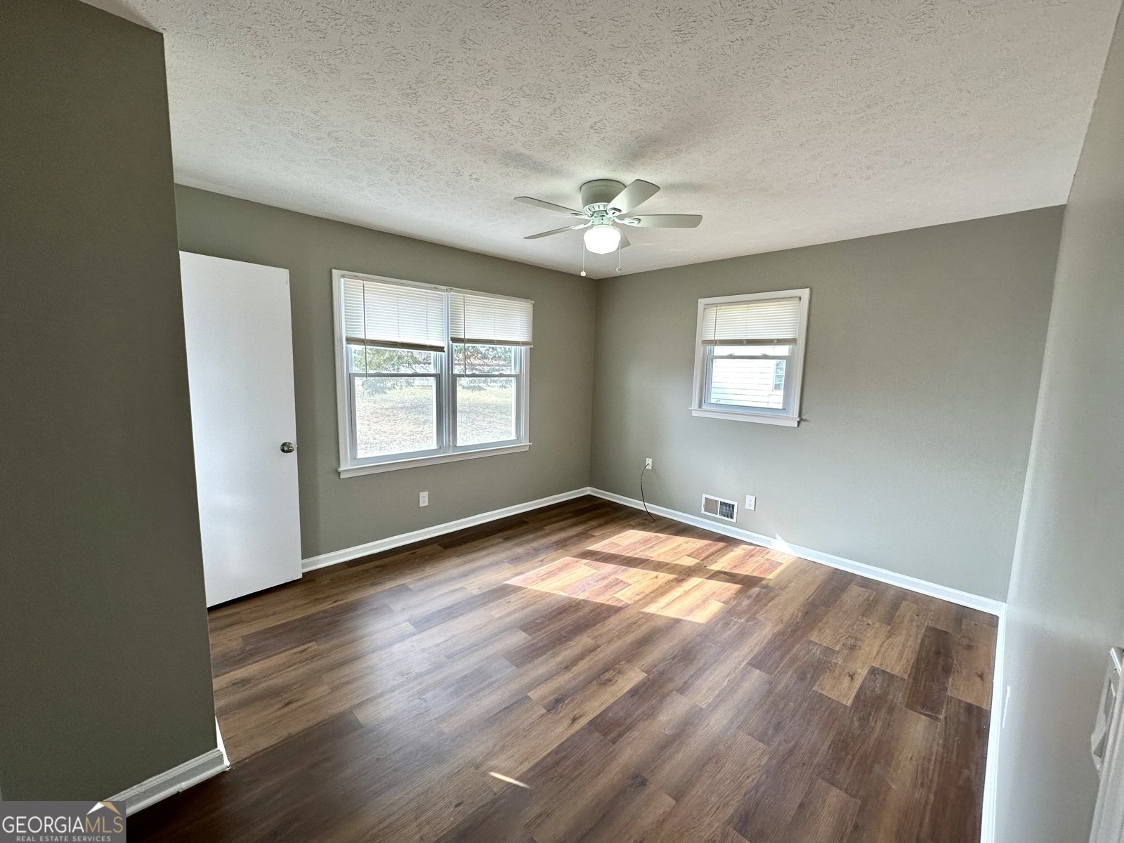 1277 4th Avenue Auburn - 4