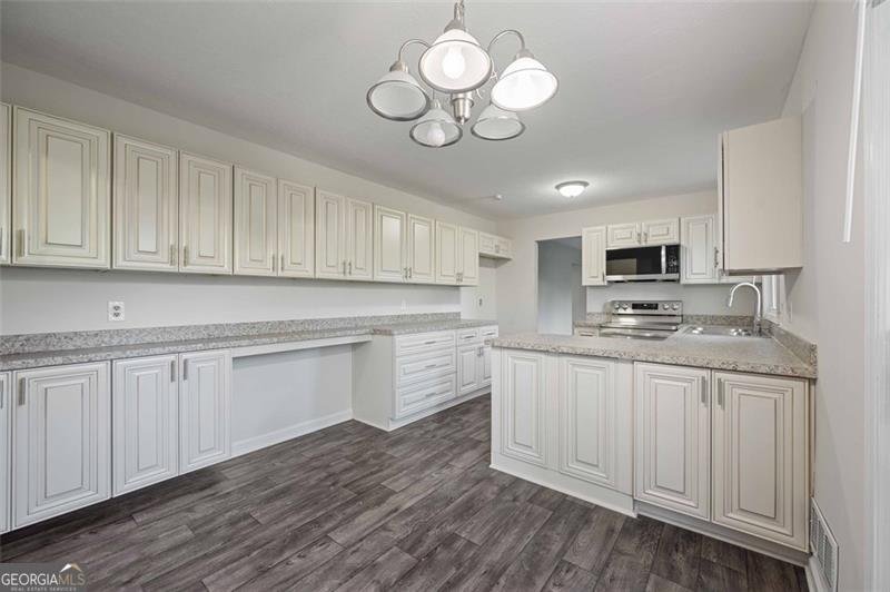 4166 RUE SAINT MICHEL Stone Mountain - 20