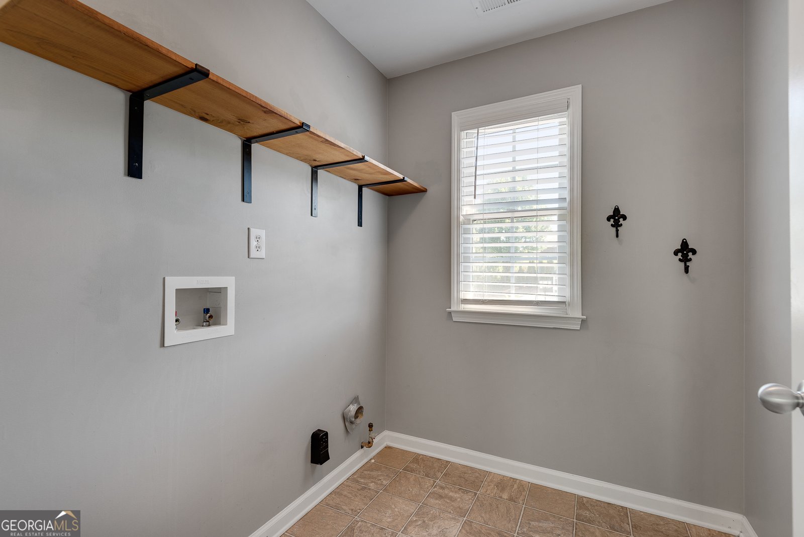3085 Woodbridge Lane Canton - 24