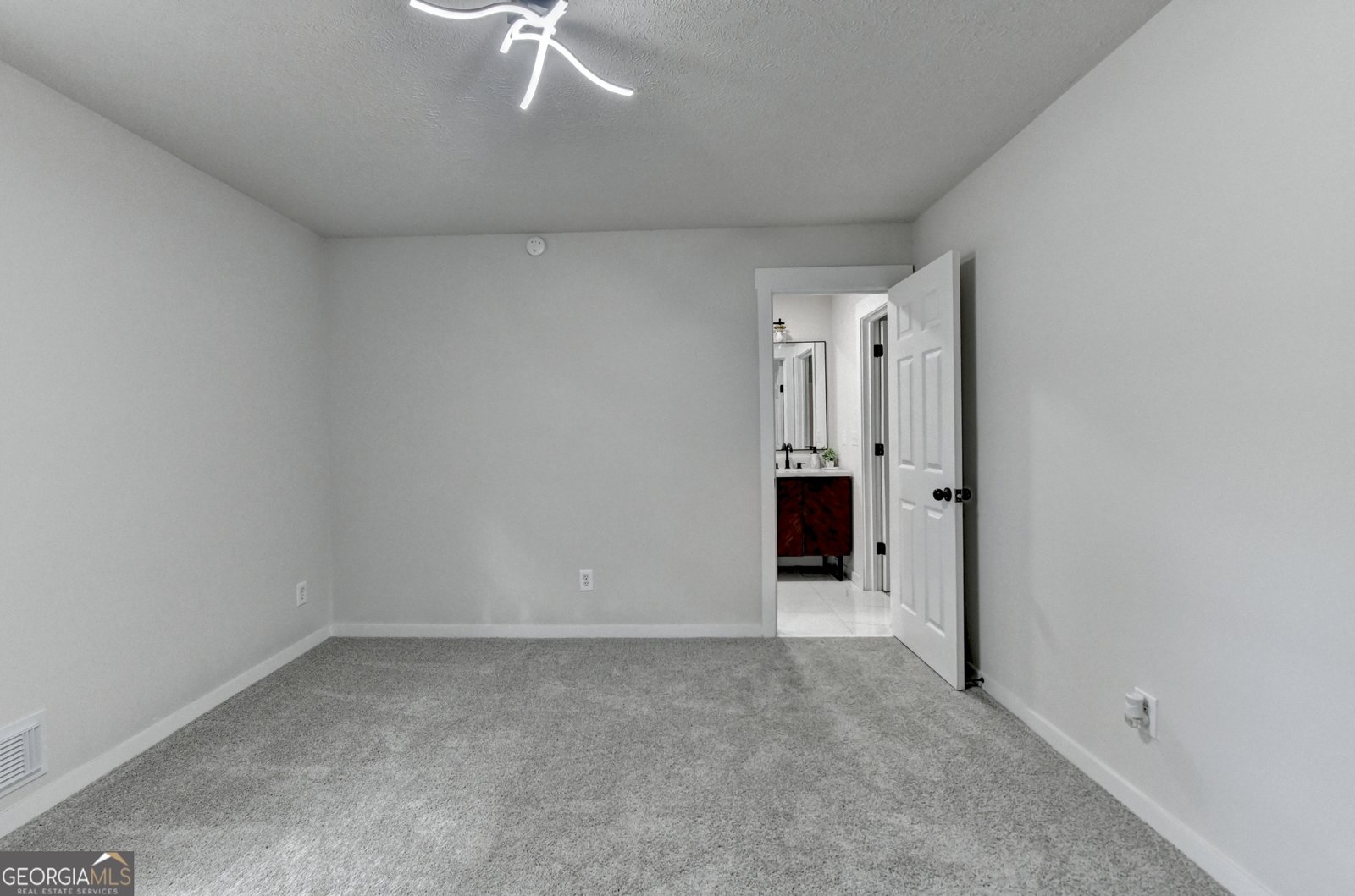 226 Sandra Drive Lilburn - 35