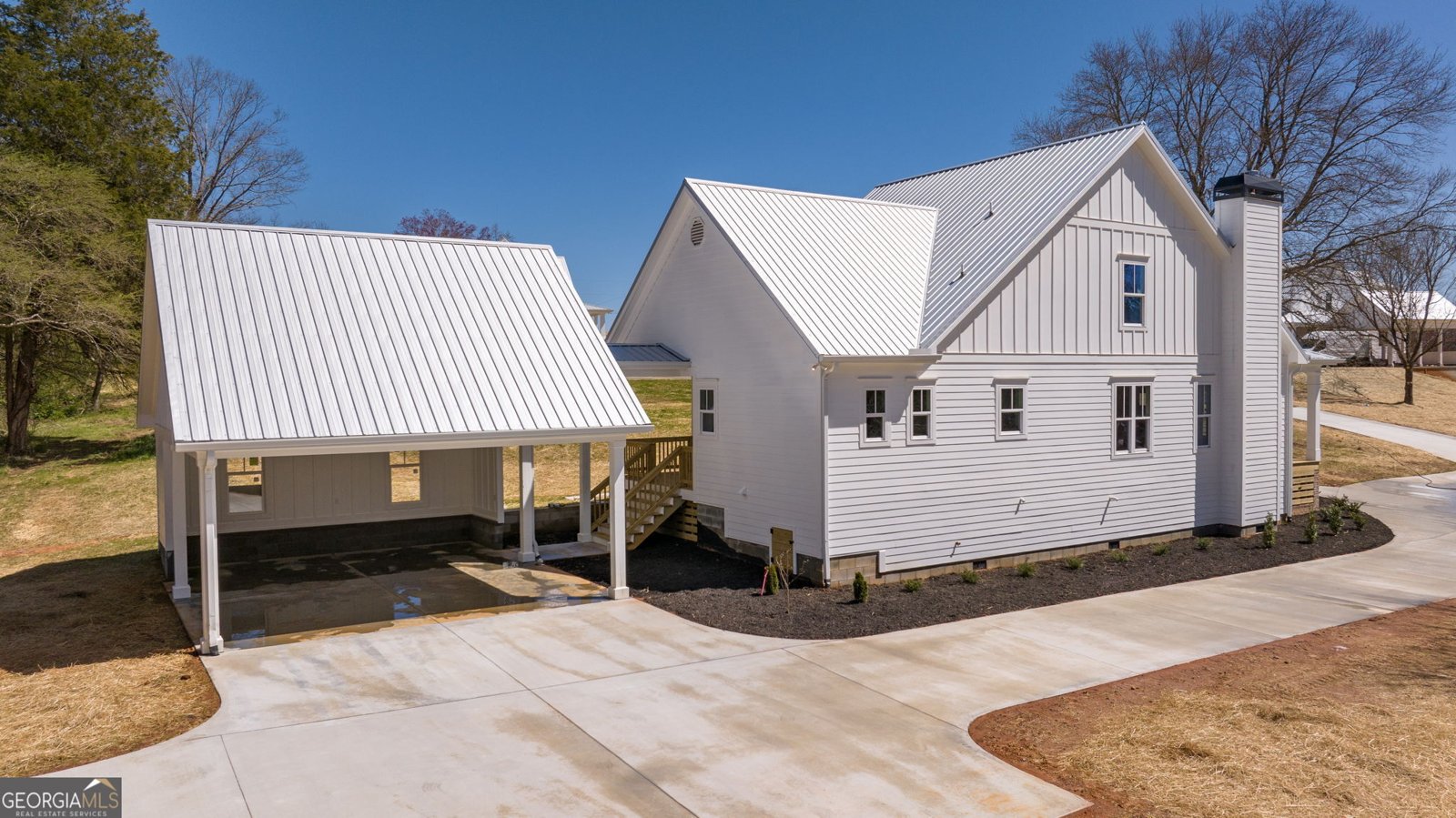 405 Roper Drive Clarkesville - 22