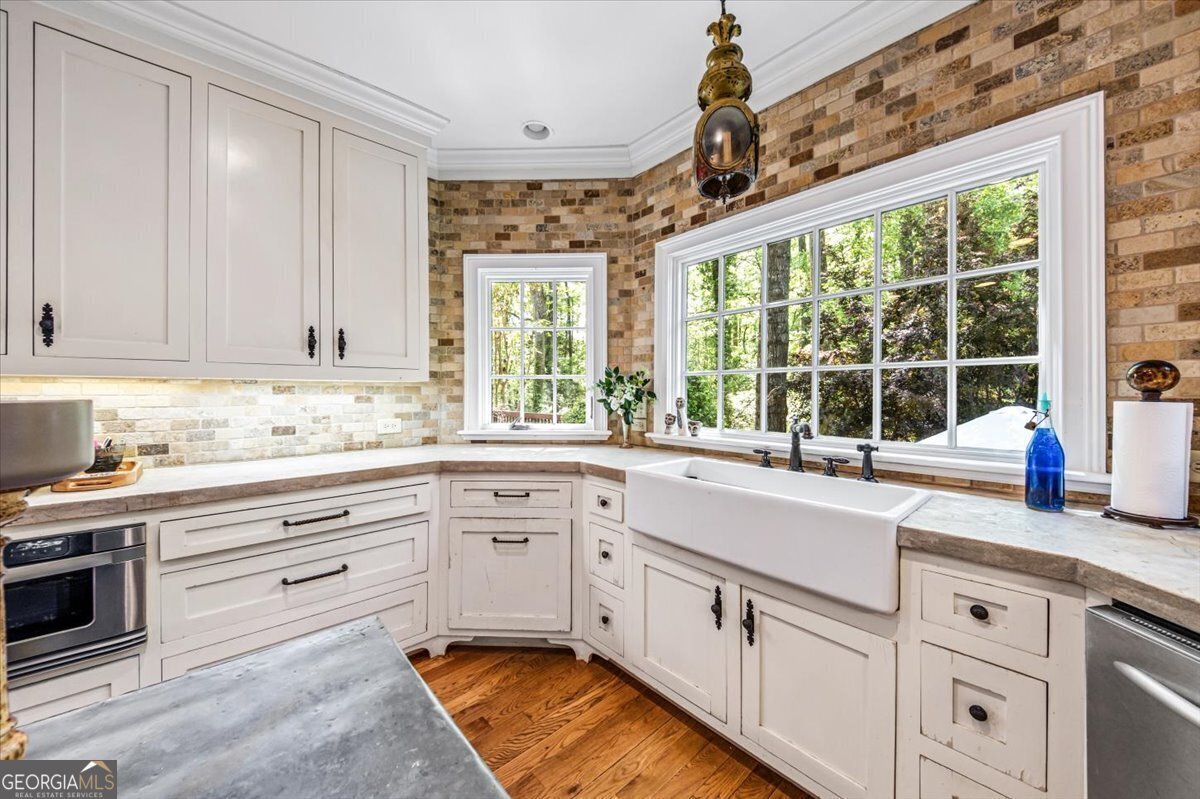 684 Richmond Hill Court Macon - 8