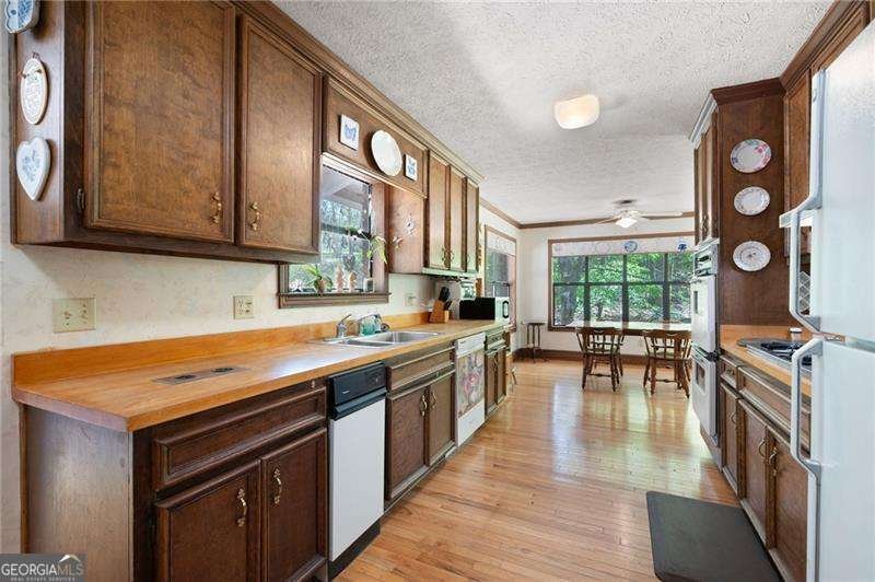 3141 Burnt Hickory Road Marietta - 21