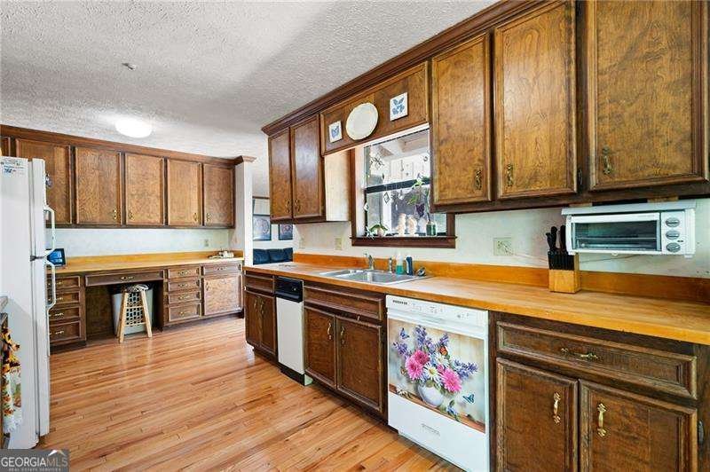 3141 Burnt Hickory Road Marietta - 23