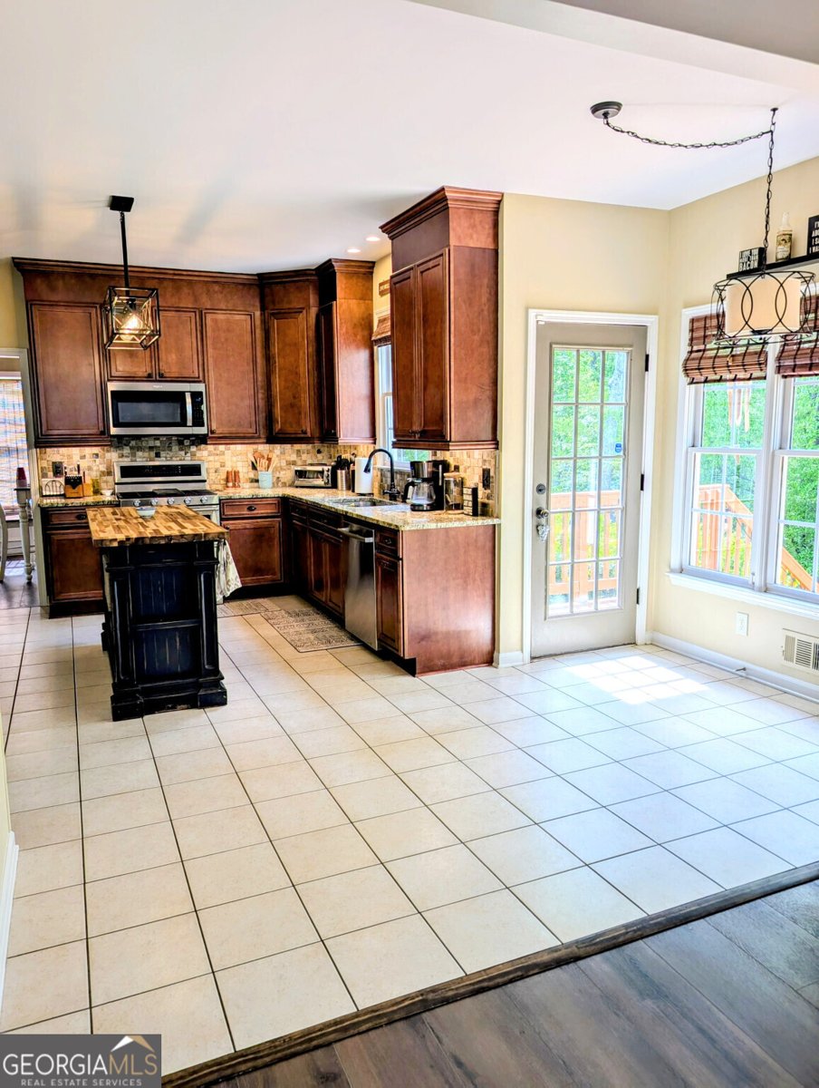 1581 Shetland Pony Court Suwanee - 8