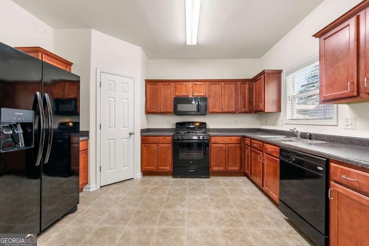 2060 Executive Drive Duluth - 8