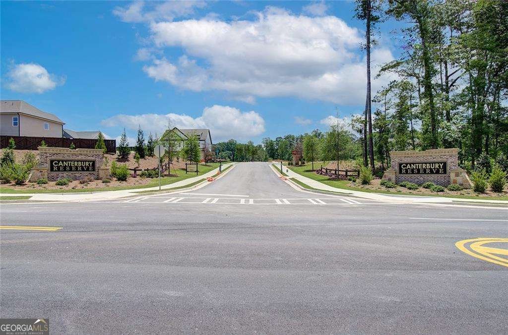 1602 Dover Creek Lane Lawrenceville - 43