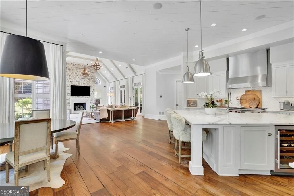 690 Ebenezer Road Milton - 44