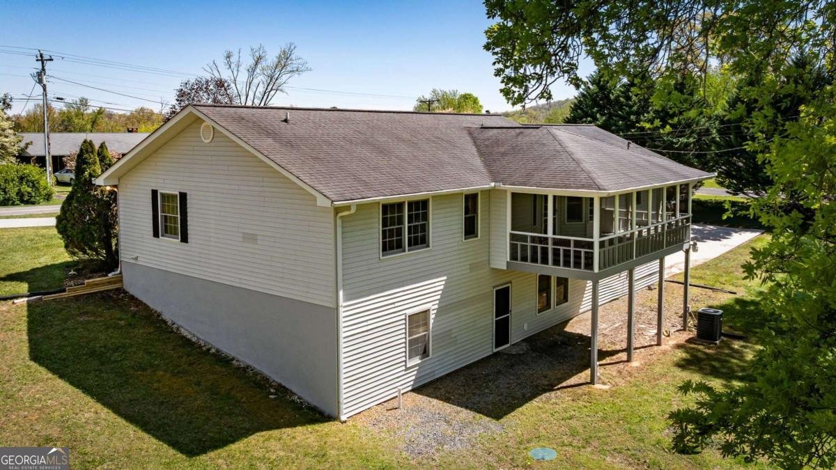 380 La Vista Drive Blue Ridge - 2