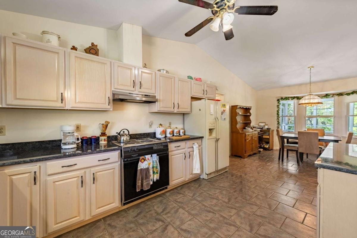 380 La Vista Drive Blue Ridge - 8